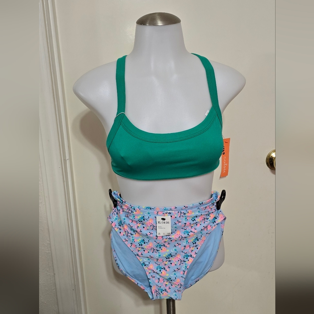 #6721 Girls Green Sports Bra and Floral Bikini Bottoms